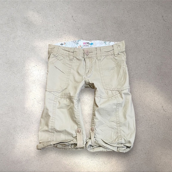Roxy Low-Mid Cargo Capris - Picture 1 of 7